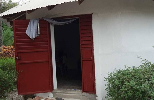 Abeme Casa | Amplia casa redonda en una zona tranquila.