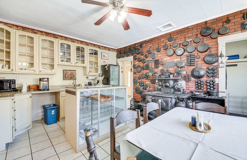 Bristol Casa | Spacious Round Pond House w/ On-Site Trail Access!