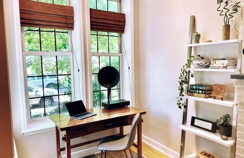 Shaw Casa | Spacious Row House in Hip and Historic Location