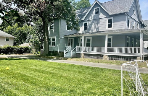 Scarsdale Casa | Spacious Scarsdale house -30 mins to Manhattan