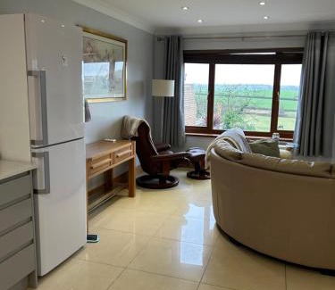 Cowbridge Apartamento | Spacious Self Contained 1 Bedroom Flat Colwinston