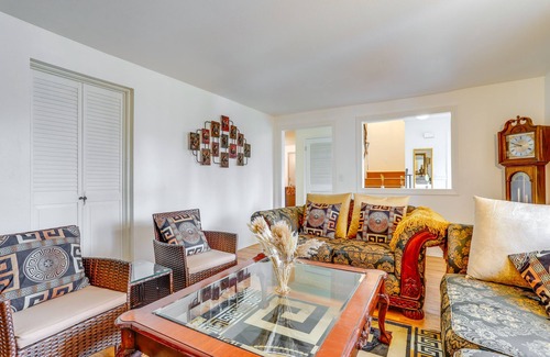 Meridian Park Villa | Spacious Shoreline Villa - 10 Mi to Space Needle!