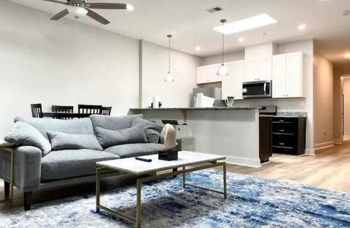 Inner Harbor Apartamento | Spacious-Skylight Loft Inner Harbor Downtown