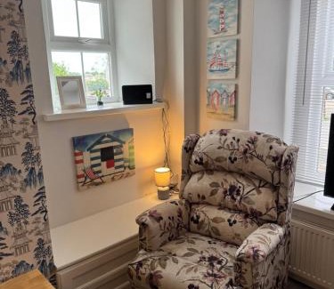 Saltash Apartamento | Spacious, sleeps 7, two baths, central Saltash