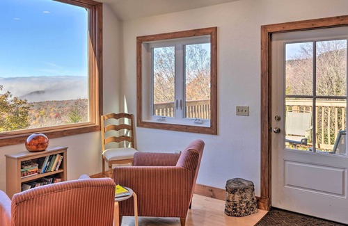 Snowshoe Cabina | Spacious Snowshoe Cabin w/ Sunset Mtn Views!