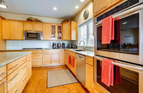 Northeast South Bend Casa | Spacious South Bend Home - Walk to Notre Dame!