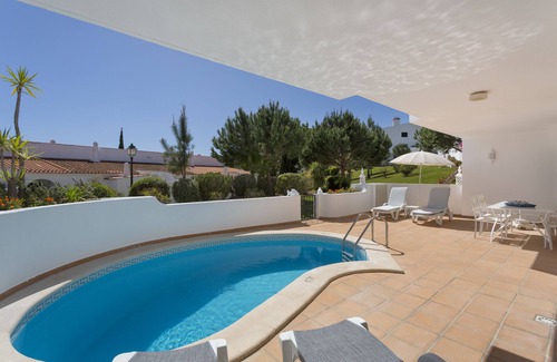 Vale do Lobo Apartamento | Amplio apartamento con orientación sur con piscina privada y terraza - Reforma 2018
