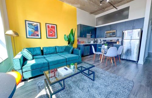 Near South Side Apartamento | Spacious South Loop 2BR Apartment Near McCormick Place, Soldier Field & Downtown Chicago