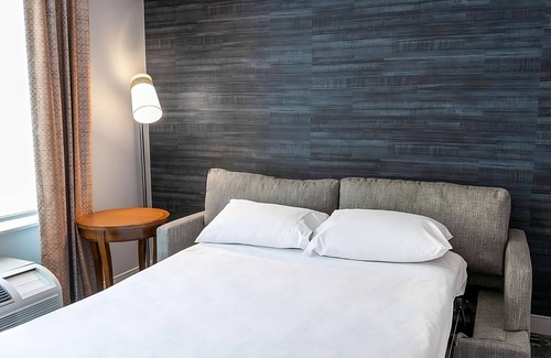Radnor - Fort Myer Heights Hotel | Spacious Stay Perfect for Family Getaways & Exploring Washington, DC Attractions
