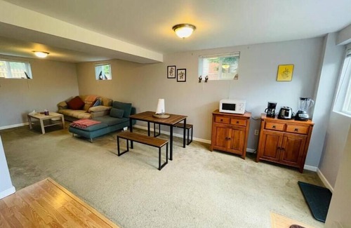 Edmonds Casa | Spacious, stocked 1 BR Suite with Yard in Edmonds!