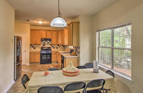 Stone Mountain Casa | Spacious Stone Mountain Home - Walk Everywhere!