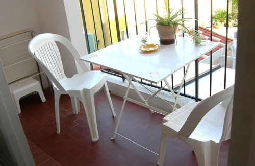 Les Baumettes Apartamento | Spacious studio and garage 5 minutes' walk from the beach