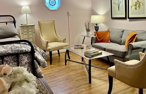 Bolivar Apartamento | Spacious studio apartment with full kitchen, centrally located