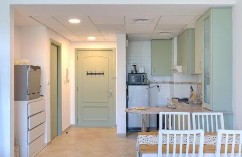 Motor City Apartamento | Spacious studio in a green oasis