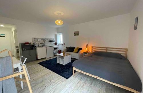 Atalaia Apartamento | Spacious Studio in Sunny Villa Minutes to Beach
