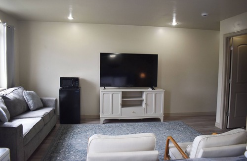 Orem Apartamento | Spacious Studio Retreat I Century