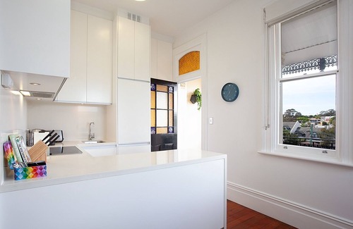 Glebe Apartamento | Amplio estudio con balcón en el centro de Glebe