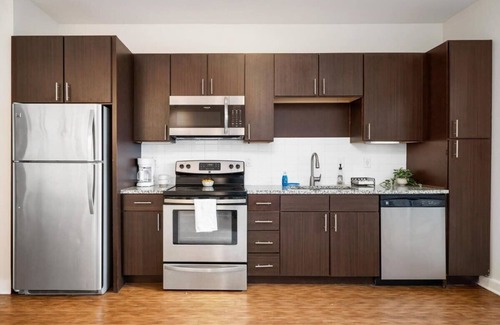 Grandview Heights Apartamento | Spacious Studio with great amenities