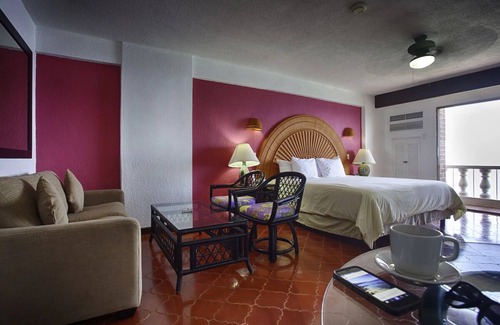 Zona sur Hotel | Spacious Studio with Panoramic Ocean Views | Private Beach Access