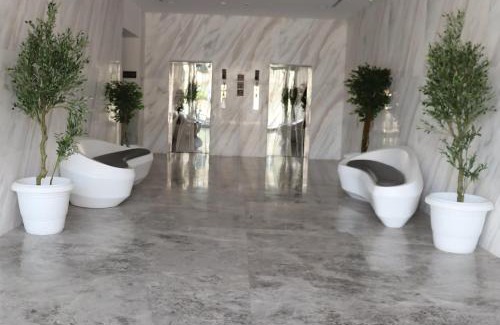Deira Apartamento | Spacious & Stylish 3-Bedroom Home in a Prime Location
