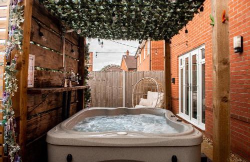 Southampton Apartamento | Spacious & Stylish 4-Bed House with Hot Tub in Prime Location