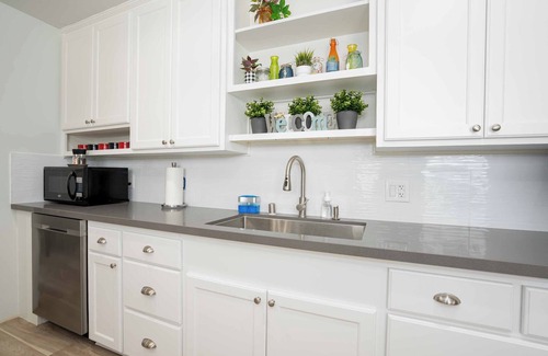 Midway City Casa | Spacious & Stylish 4BR Home near Huntington Beach