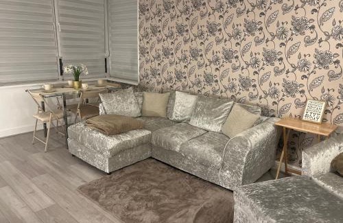 Waddon Apartamento | Spacious stylish apartment Croydon