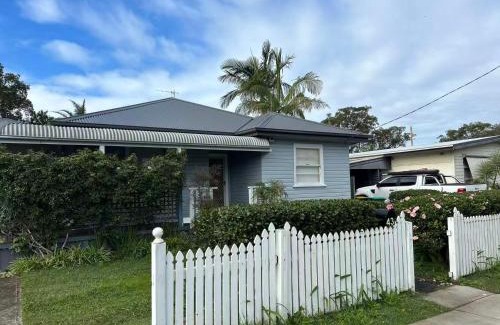 Tuncurry Casa | Spacious Stylish Coastal Escape
