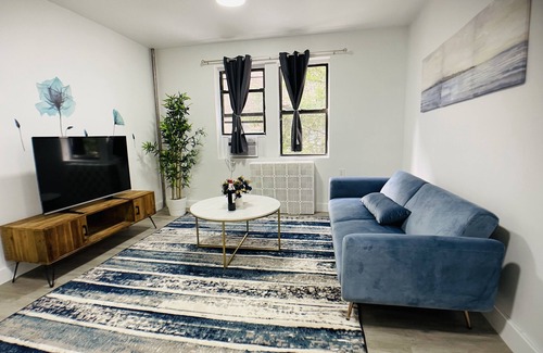 East Flushing Apartamento | ♥ Spacious & Stylish ♥ of Flushing | ♛ King Bed