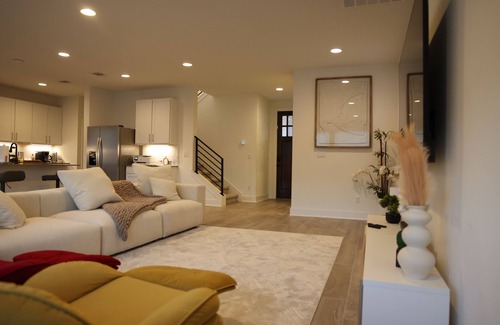 McNeil Casa | Spacious & Stylish Room with Private Bath – Perfect Location!
