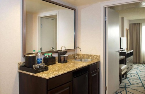Greenway Casa | Spacious suites near Washington Square