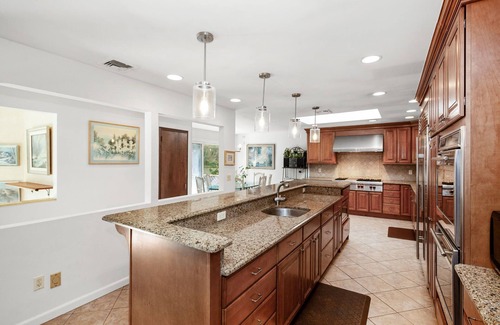 Town of North Castle Casa | Spacious & Sunny Single Family
