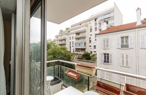 Charenton-le-Pont Apartamento | Spacious T3 With View In The Heart Of The City!