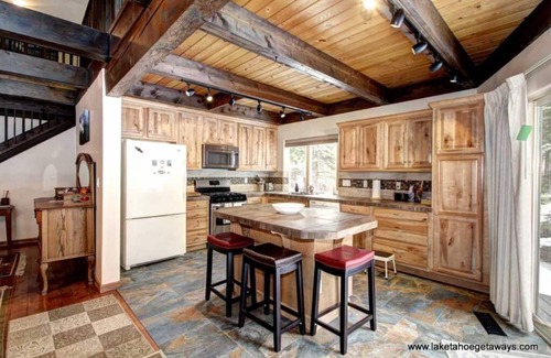 North Upper Truckee Casa | Upgrade Tahoe Chalet 4 Habitaciones / 3 Baños