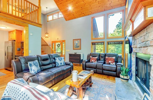 Talking Rock Cabina | Spacious Talking Rock Cabin: Game Room, Fire Pit!