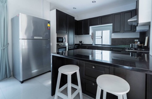 Ekkamai Casa | Spacious 4BR Home Bright, Stylish & Private Cinema