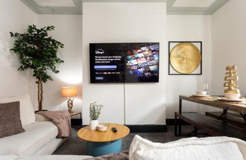 Leeds Apartamento | Spacious Three-Bedroom Apartment in Leeds