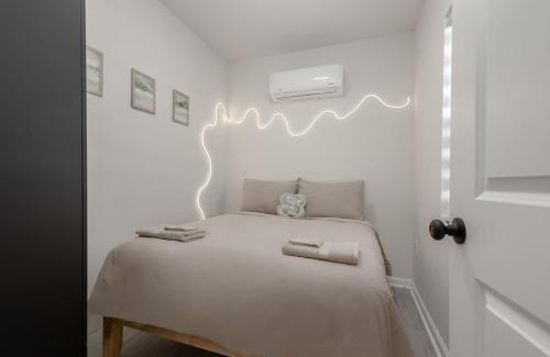 Church Street Casa | Spacious Tiny Home By Airport-Free Prkng-Fast WiFi