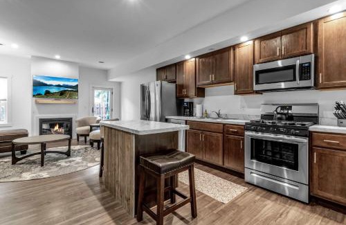 Ellicottville Casa | Spacious Townhome with Fireplace