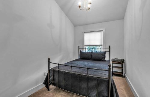 Ellicottville Casa | Spacious Townhome with Fireplace