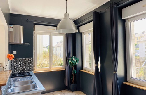 Quimperle Casa | Spacious townhouse - 2 self-contained apartments for flexible living