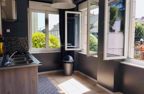 Quimperle Casa | Spacious townhouse - 2 self-contained apartments for flexible living