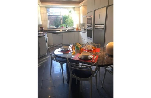 Liege Casa | Spacious townhouse with garden and garages
