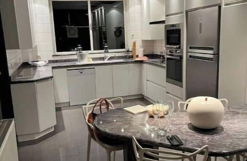 Liege Casa | Spacious townhouse with garden and garages