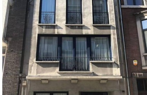 Liege Casa | Spacious townhouse with garden and garages