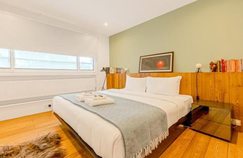 Notting Dale Apartamento | Spacious & Tranquil 2BR Maisonette in Notting Hill