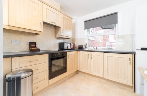 Seisdon Apartamento | Spacious Two Bed Apartment - Parking