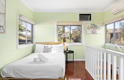 Marsfield Casa | Spacious Two-Bed Suite with Private Bath-Marsfield