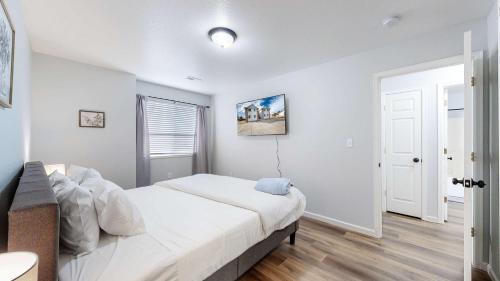 Brighton Apartamento | Spacious two bedroom apartment near DIA
