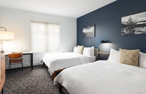 Truckee Hotel | Spacious Two Queen Suite, Gravity Haus, Sauna, Close to Lake Tahoe - 2 Units